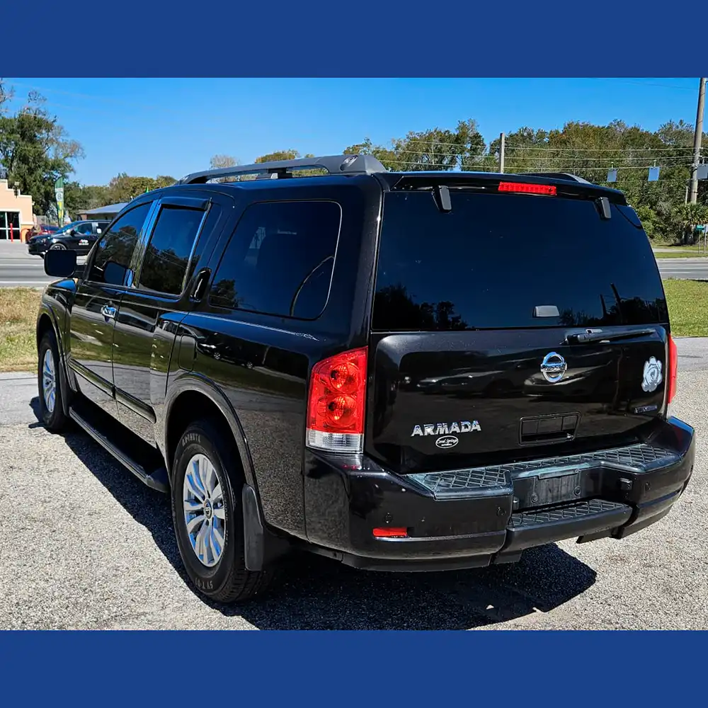 2012 Nissan Armada SUV - Image 12