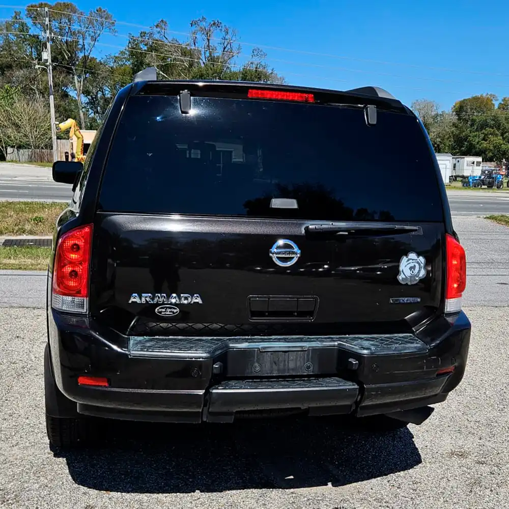2012 Nissan Armada SUV - Image 11