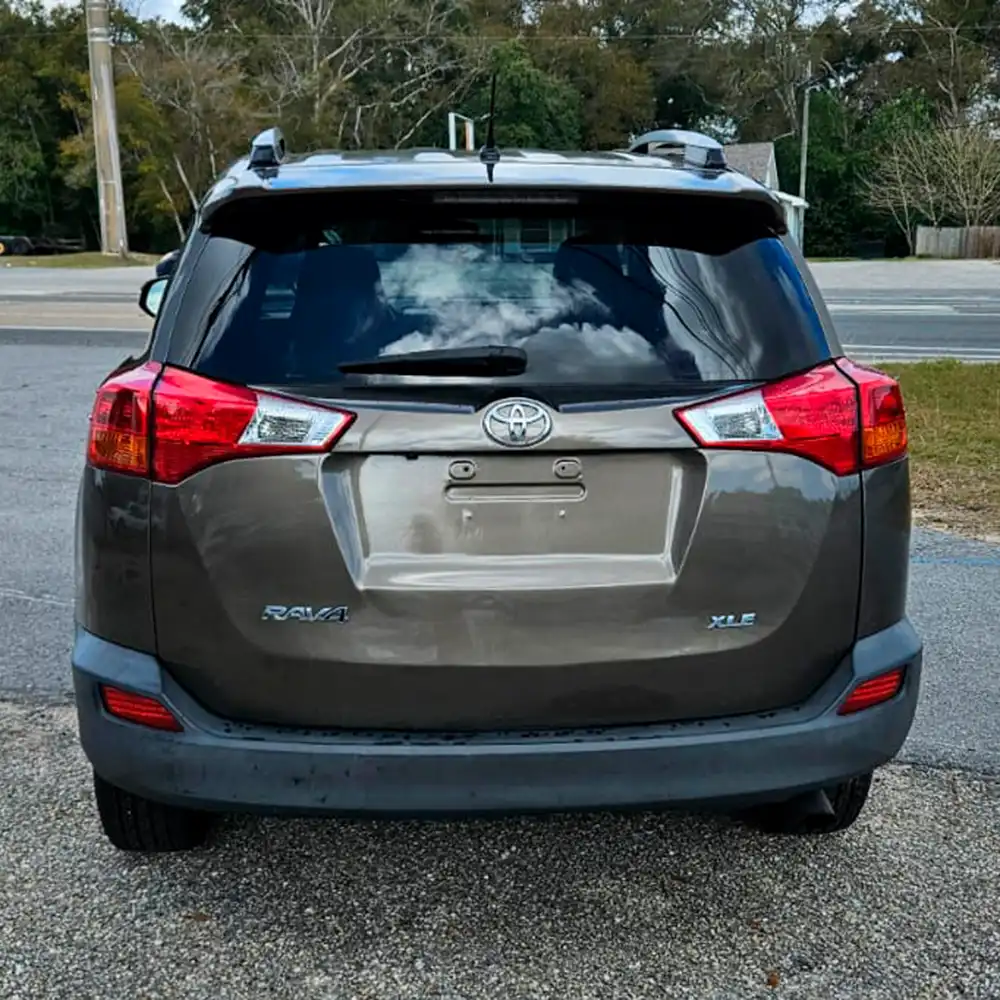 2013 Toyota RAV4 - Image 4