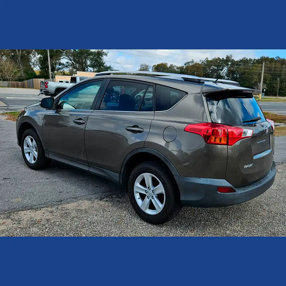 2013 Toyota RAV4 - Image 3